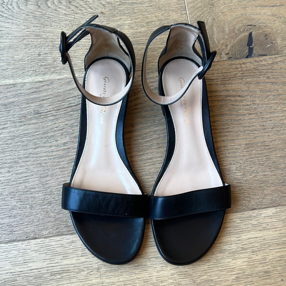 Gianvito Rossi Black Sandlas - Sz 36